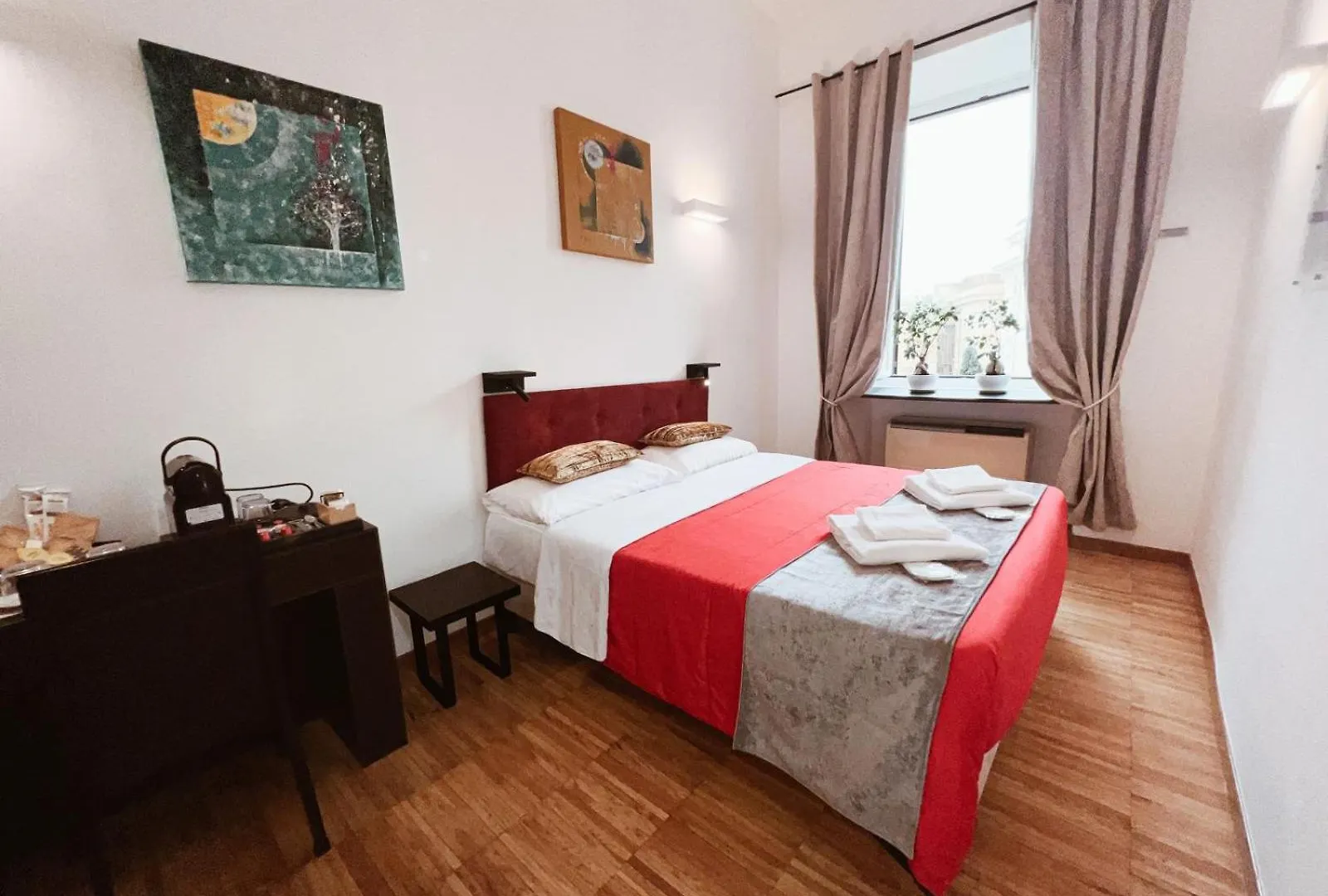 Guest House Della Valle Roma 0*, Rzym Włochy